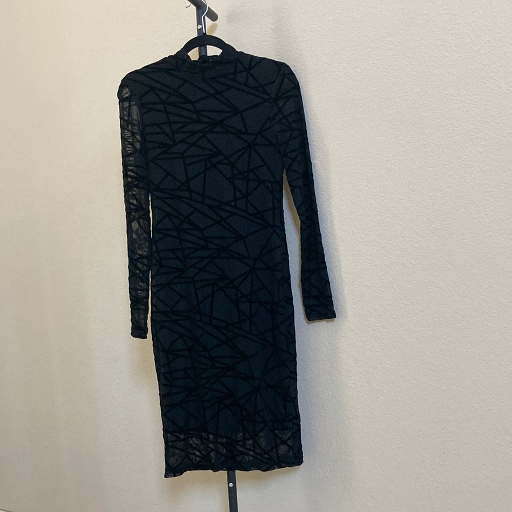 Elegant Black Geometric Pattern Dress